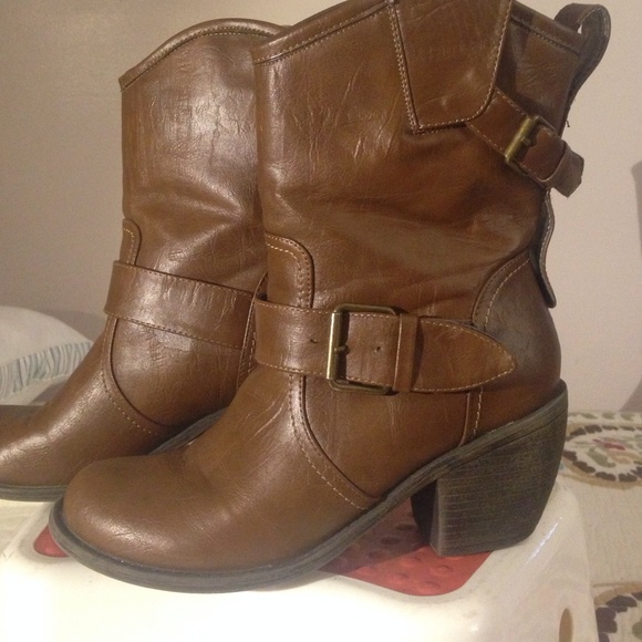 Nicole - boots\ botas lindas - Picture 2 of 3