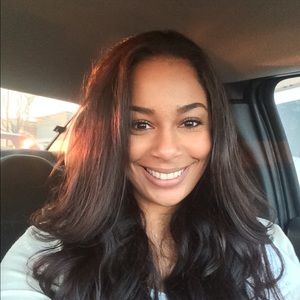 Meet your Posher, Tomica