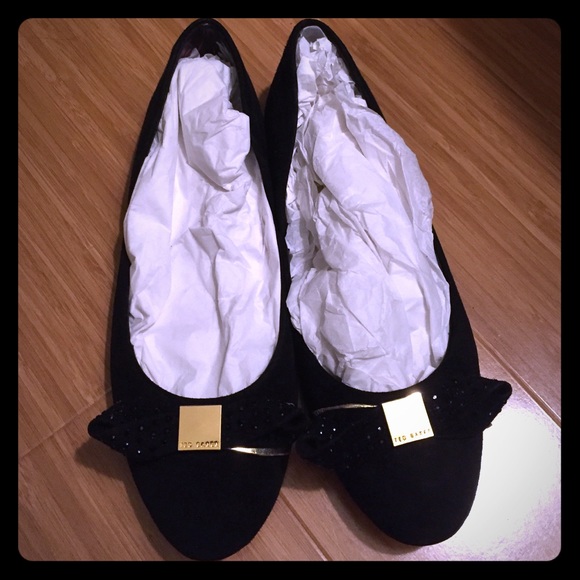 Black suede flat, size Like US7.5-8