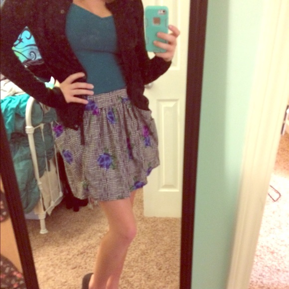Dresses & Skirts - Floral skirt