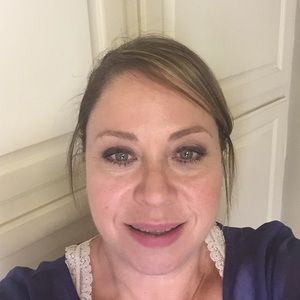 Meet your Posher, Roxanne