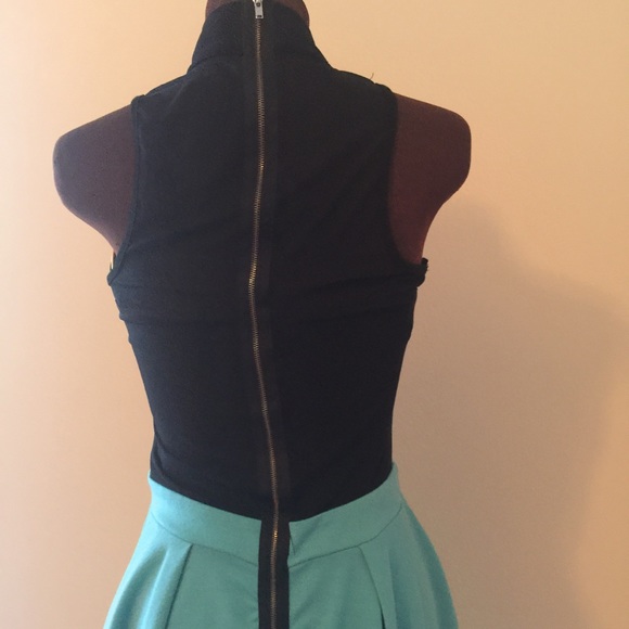 SOLD ✅ - Picture 3 of 3