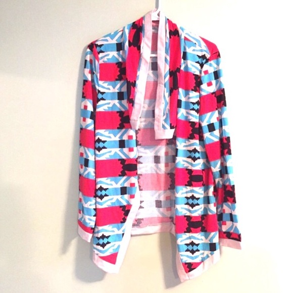 BOGO SALE🎈LAST ONE! Aztec Cardigan - Picture 2 of 3