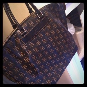 Dooney & Bourke purse