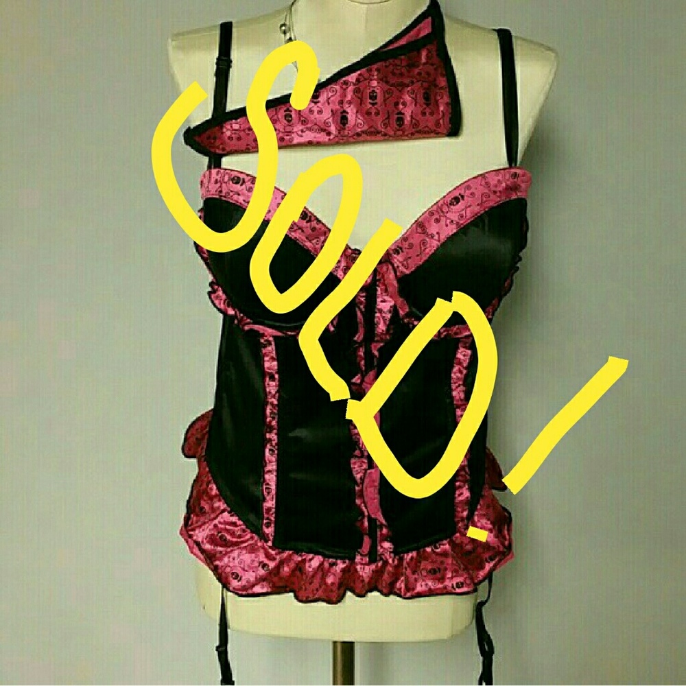 Sexy brand new corset with matching G-string