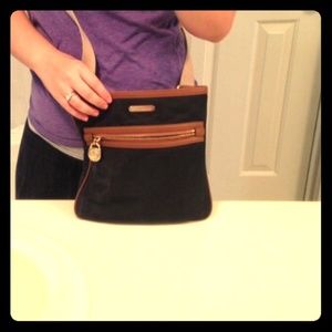 Michael Kors crossbody SALE!!!!!!