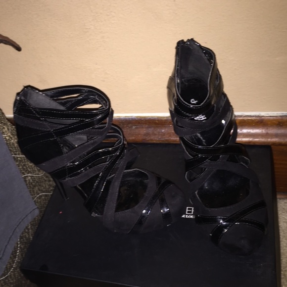 Size 7 new Charlotte Russe heels - Picture 2 of 2