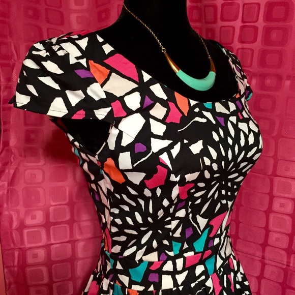 🎉HP🎉 ASOS Jazz Print Cut-out back Tulip Dress - Picture 3 of 4