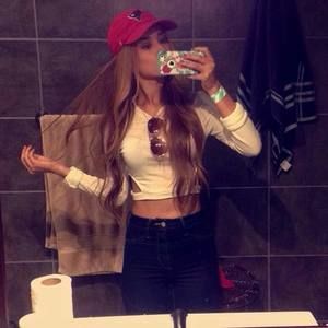 Meet your Posher, Fabiola