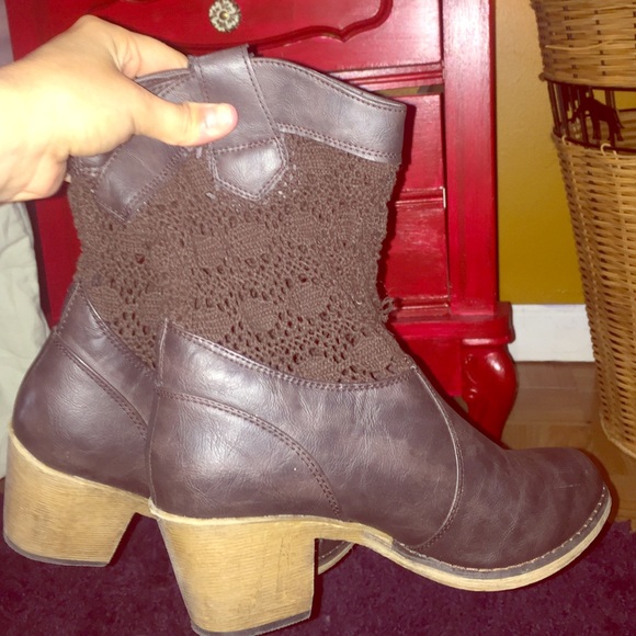 lace cowgirl boots