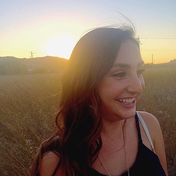 Meet your Posher, Amanda