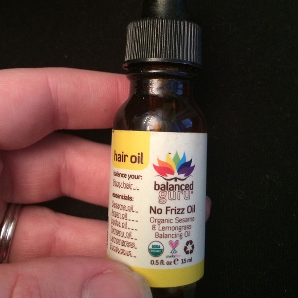 Balanced guru no frizz oil .5 fl oz
