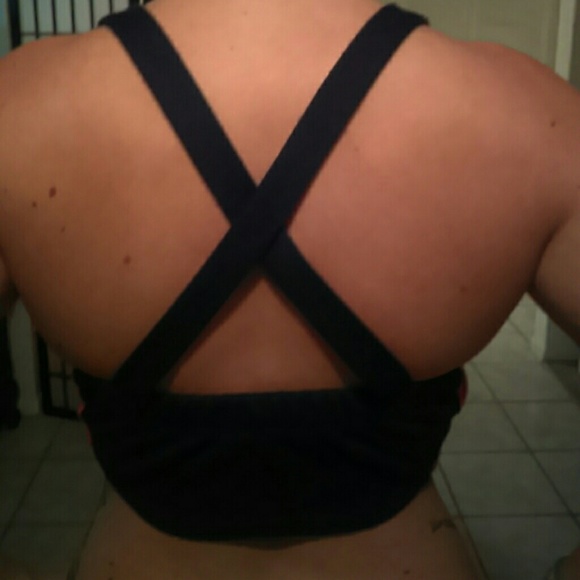 Crop top - Picture 3 of 3