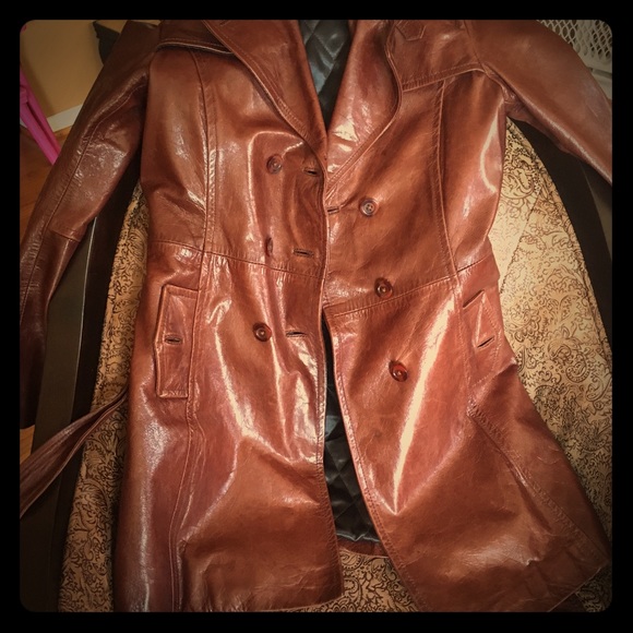 Ladies belted leather trench