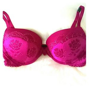 Victoria's secret brand new Bra