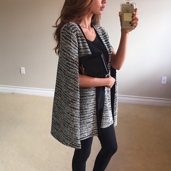 • SOLD • Tweed Cape M - Picture 3 of 4