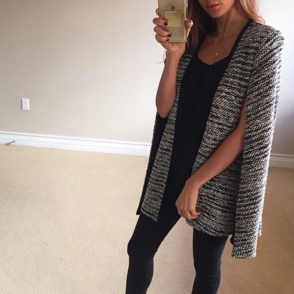 • SOLD • Tweed Cape M - Picture 4 of 4