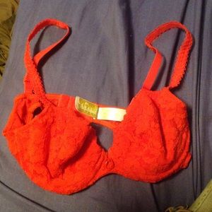 Oscar de la Renta red lace bra