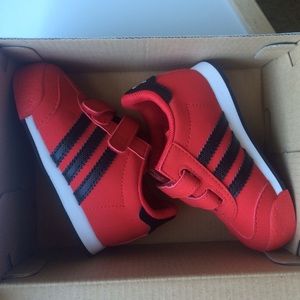 Toddler Adidas Shoes size 5