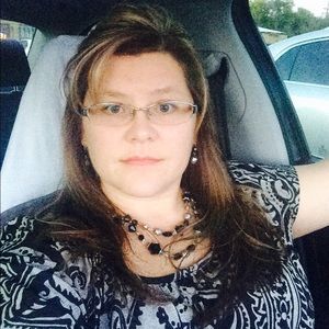 Meet your Posher, Lynda