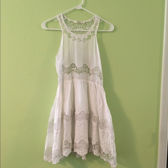 LF white lace dress - Picture 3 of 4