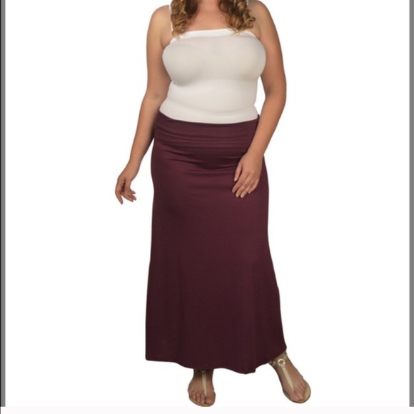 Plus size maxi skirt NWOT