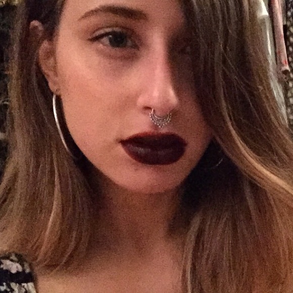 Meet your Posher, Bianca - Picture 1 of 1