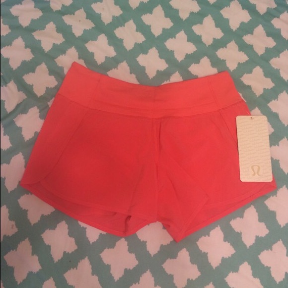BNWT Lululemon Run times Shorts (4 way stretch)