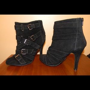 3" Qupid Booties. EUC ❤️