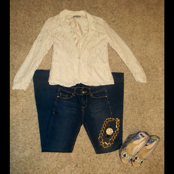🌼 Gorgeous Lace Jacket🌼