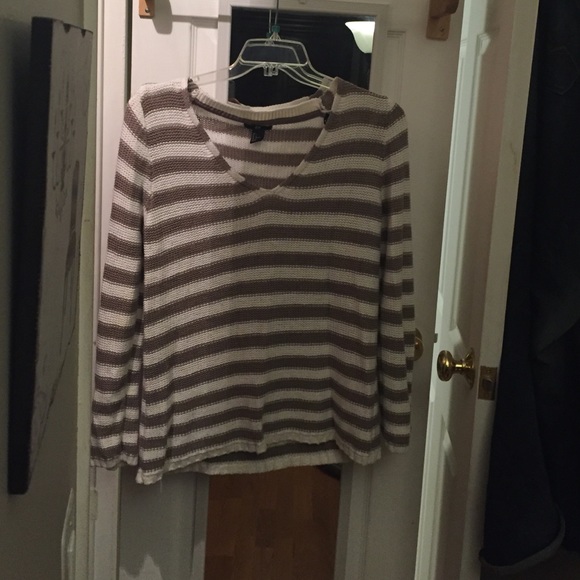 H&M beige and white striped sweater L