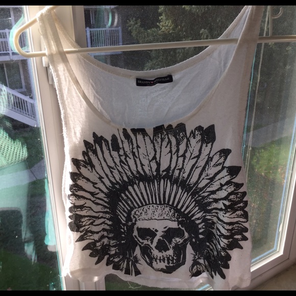 Skull crop top