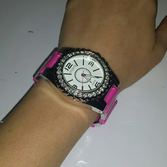 🎉sale🎉 Studio watch!