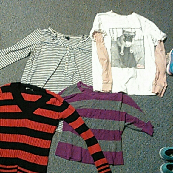 4 sweaters lot