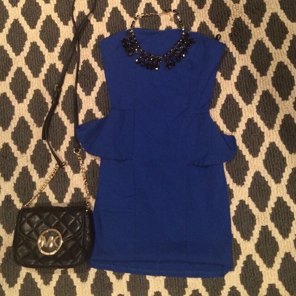 🎉CLEARANCE SALE🎉The Cutest Tiny Peplum Dress - Picture 1 of 2
