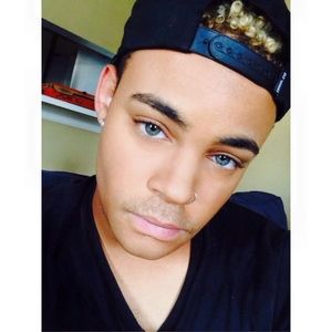 Meet your Posher, Devante