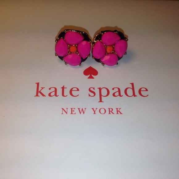 🎀Kate Spade🎀 Flower studs!