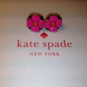 🎀Kate Spade🎀 Flower studs!