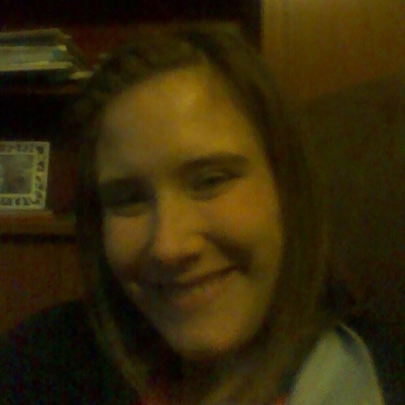 Meet your Posher, Anneleisa - Picture 1 of 1