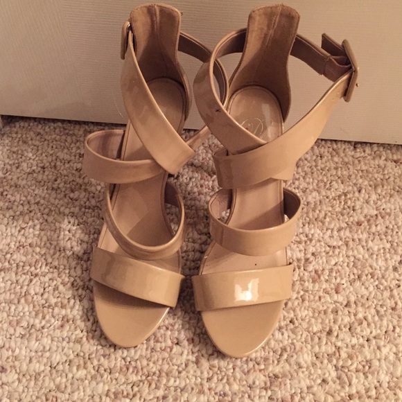 Nude Heels. Size 7 1/2