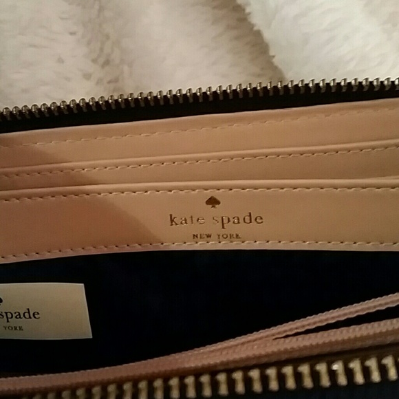 Kate Spade Wallet - Picture 2 of 3