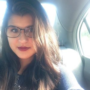 Meet your Posher, Julia