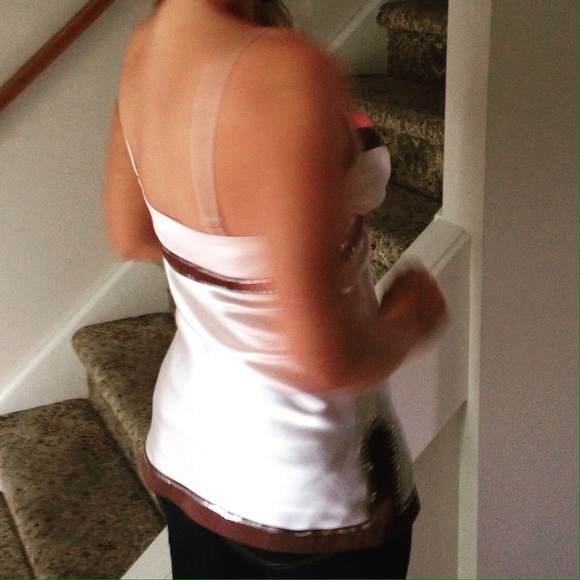 Sleeveless Top with Sequin Details - Picture 3 of 4