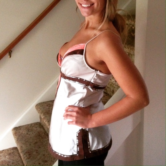 Sleeveless Top with Sequin Details - Picture 4 of 4