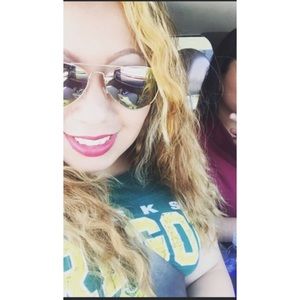 Meet your Posher, Mayra