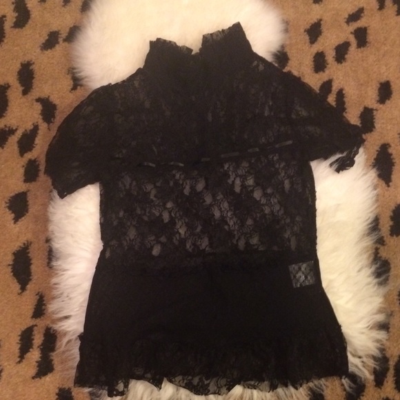 LAST CHANCE -- Lacy black turtleneck top!