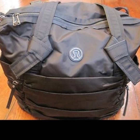 *SOLD* Lululemon Triumphant Tote Bag - Picture 4 of 4
