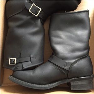 Frye 12R Black Leather Boots