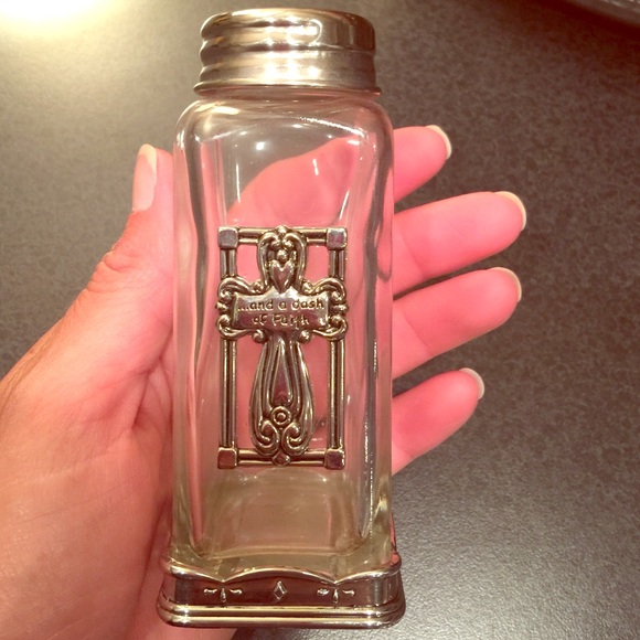 Salt shaker