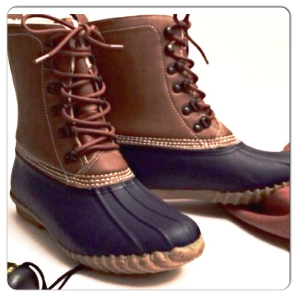 spirit duck boots